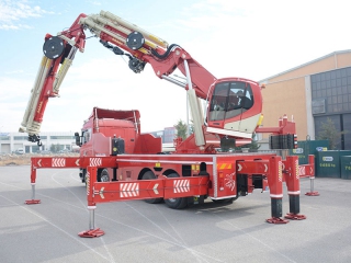 Grues mobiles montées sur camion 135