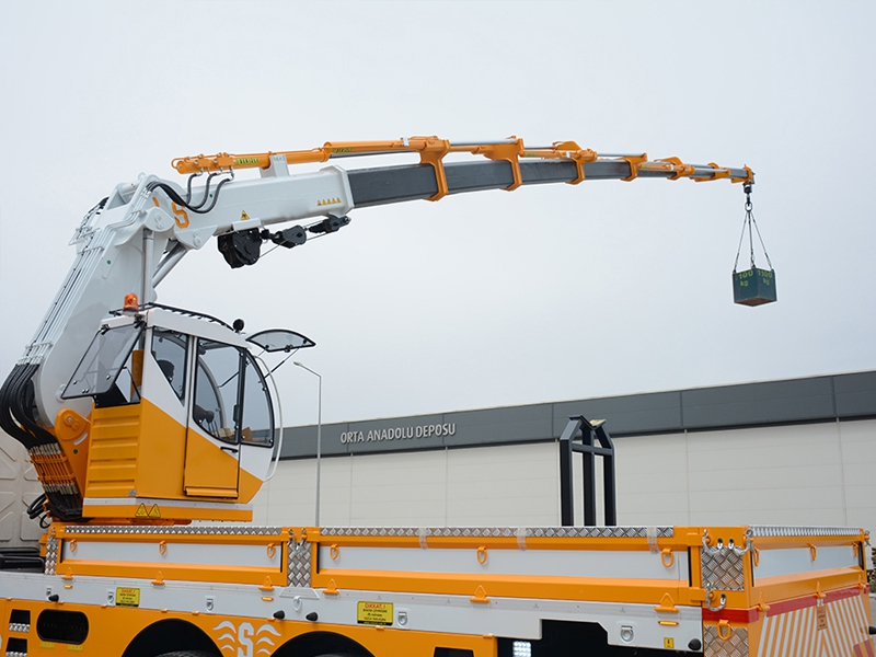 Grues mobiles montées sur camion 60